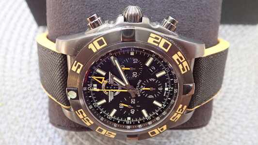 Breitling Chronomat Jet Team GMT 15.jpg