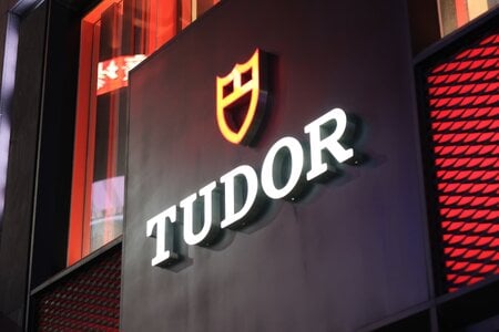 Tudor Jumbo Date + Day - en översikt